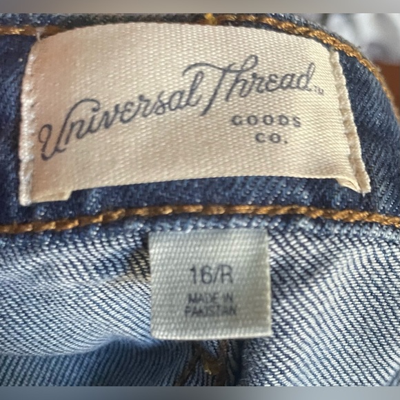 Dark blue flared jeans nice fit SIZE 16 With tags in great condition - Picture 6 of 8